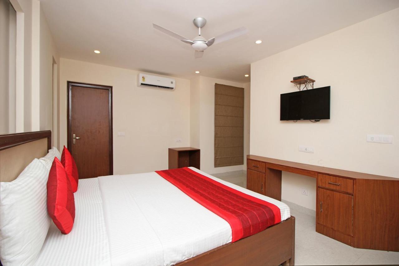 Oyo Hotel Blu Pebbles Near Delhi Airport Νέο Δελχί Εξωτερικό φωτογραφία